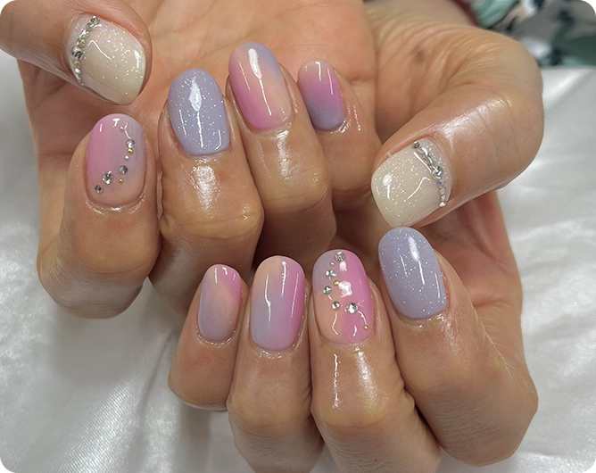 烏丸御池の自爪に優しいジェルネイルサロンPlaisir-Nail-｜削らないパラジェルで薄い爪・二枚爪・弱い爪も安心してネイルを楽しめる大人女性向けネイルサロン