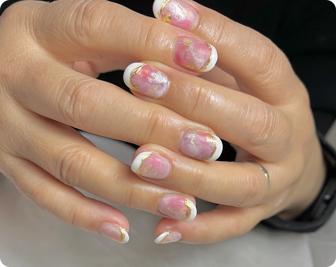 烏丸御池の自爪に優しいジェルネイルサロンPlaisir-Nail-｜削らないパラジェルで薄い爪・二枚爪・弱い爪も安心してネイルを楽しめる大人女性向けネイルサロン