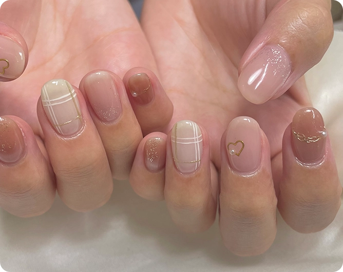 烏丸御池の自爪に優しいジェルネイルサロンPlaisir-Nail-｜削らないパラジェルで薄い爪・二枚爪・弱い爪も安心してネイルを楽しめる大人女性向けネイルサロン