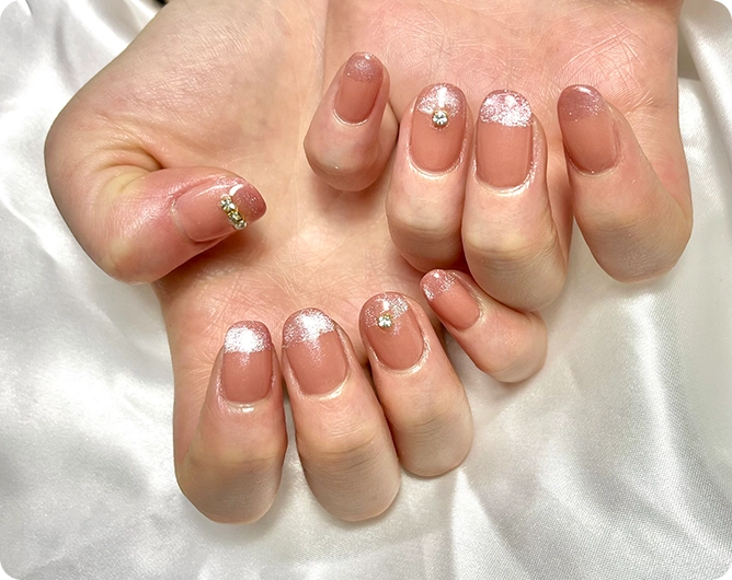烏丸御池の自爪に優しいジェルネイルサロンPlaisir-Nail-｜削らないパラジェルで薄い爪・二枚爪・弱い爪も安心してネイルを楽しめる大人女性向けネイルサロン